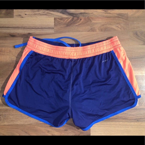 Nike dryfit shorts - Picture 2 of 2